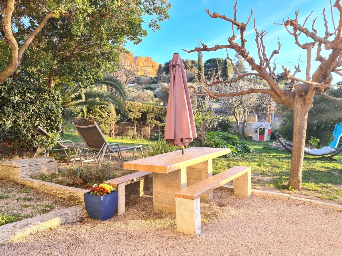 Large Private Garden, Quiet 2-Bedroom Apartment, Air Conditioning, Wifi, Parking Cassis Exterior photo