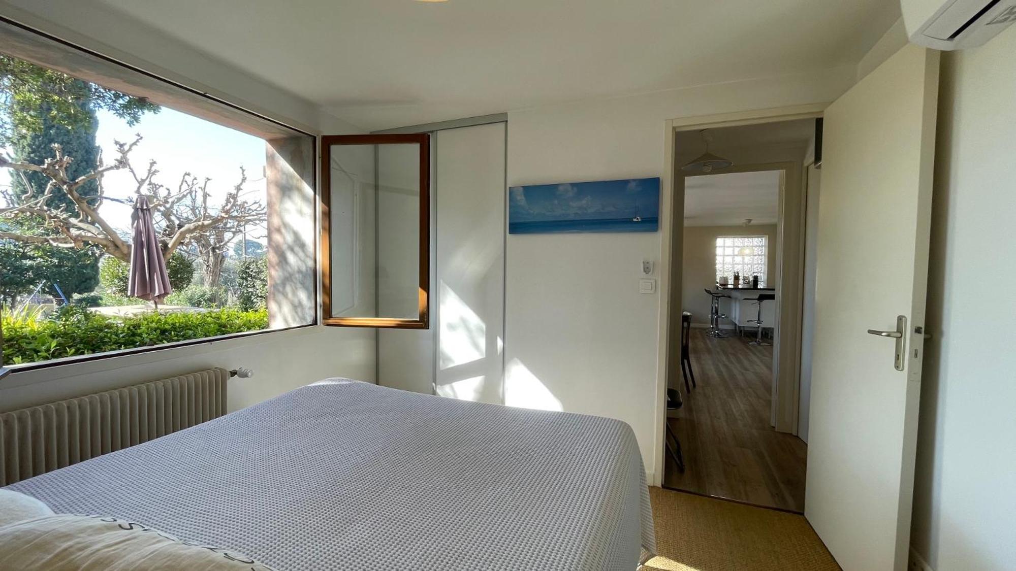Large Private Garden, Quiet 2-Bedroom Apartment, Air Conditioning, Wifi, Parking Cassis Exterior photo