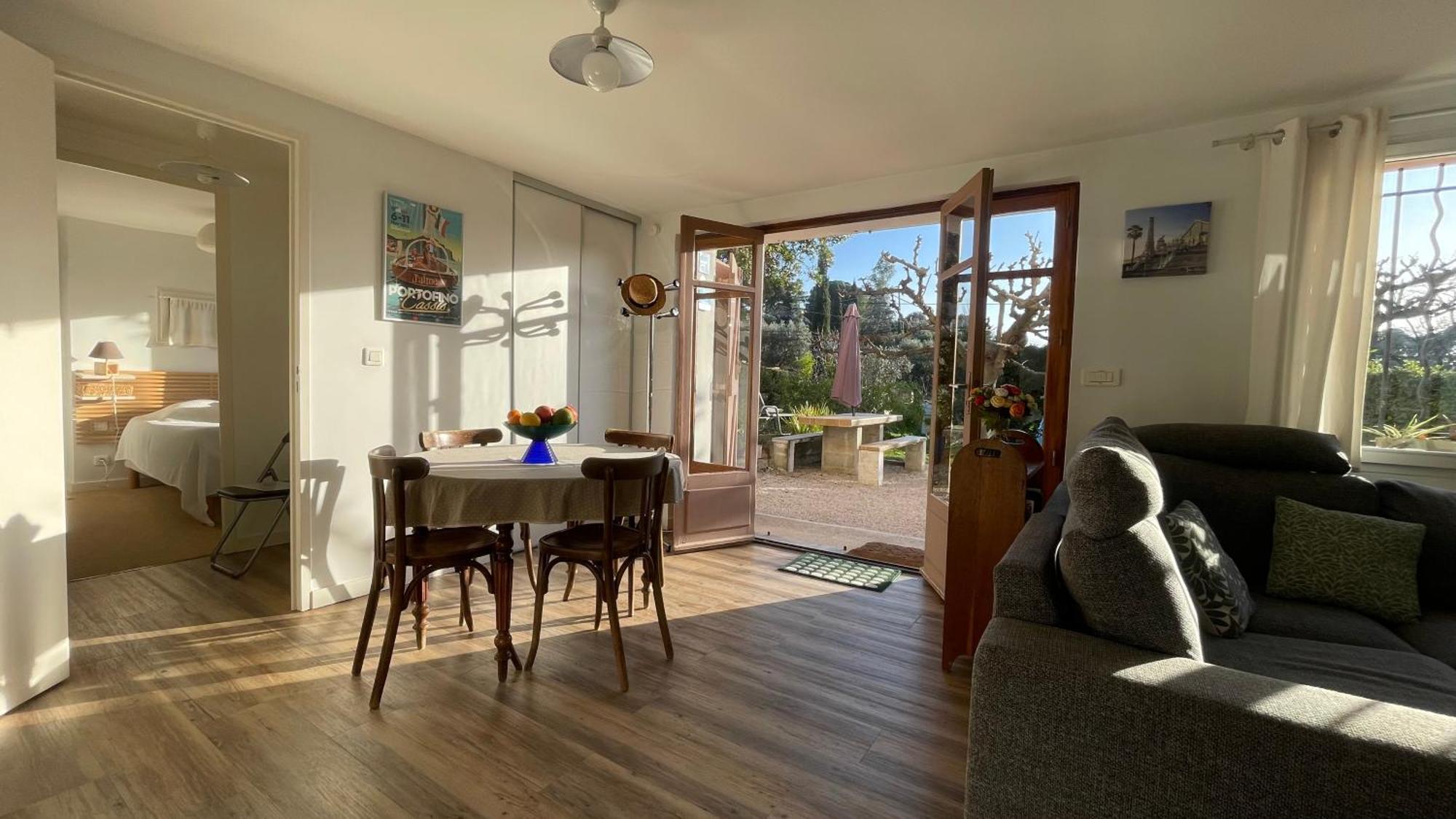 Large Private Garden, Quiet 2-Bedroom Apartment, Air Conditioning, Wifi, Parking Cassis Exterior photo