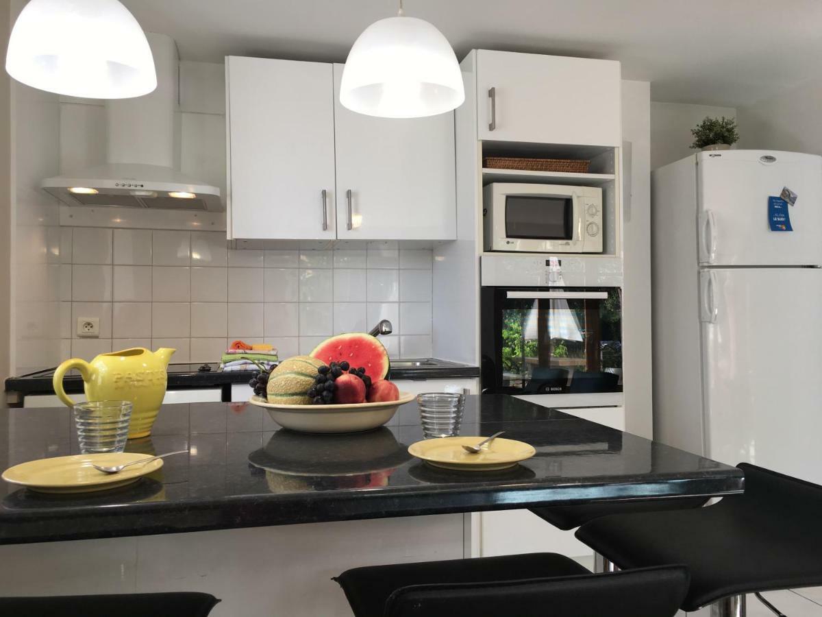 Large Private Garden, Quiet 2-Bedroom Apartment, Air Conditioning, Wifi, Parking Cassis Exterior photo
